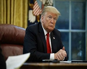 Trump looks west, eyeing new paths to White House