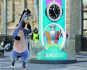 UEFA postpone Euro to 2021