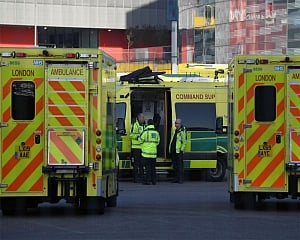UK reports record 381 coronavirus deaths in 24 hours