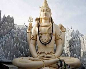 Vice President Naidu, PM Modi greet people on occasion of Maha Shivratri