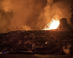Volcano erupts on Hawaii's Big Island, draws crowds to park