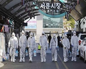 WHO team visits hospitals in China's coronavirus-hit Wuhan: Death toll reaches 2,592