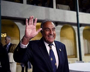 Wimbledon champ, Tennis Hall of Famer Alex Olmedo dead at 84