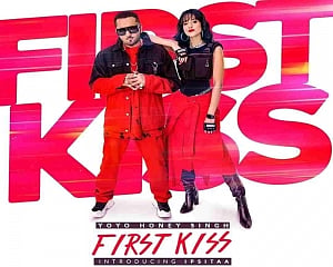 Yo Yo Honey Singh launches singer Ipsitaa in 'First kiss'
