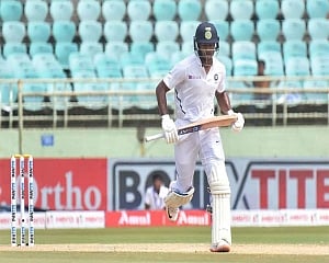 You never feel set as a batsman on Basin Reserve's tricky track: Agarwal