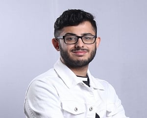 YouTube star CarryMinati to make B'wood debut in Big B-Ajay Devgn film 'MayDay'