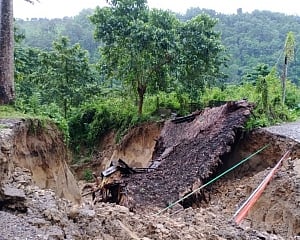 20 missing in landslide in central Japan