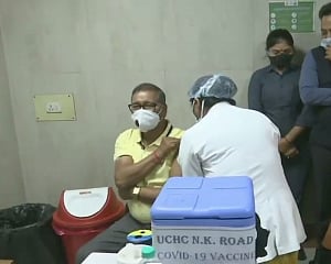 2nd phase of COVID vaccination drive begins in Delhi, elderly queue up