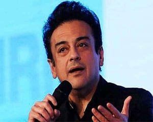 Adnan Sami gets the jab, encourages netizens