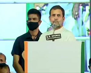 Aim of BJP govt is to destroy farmers' market, says Rahul