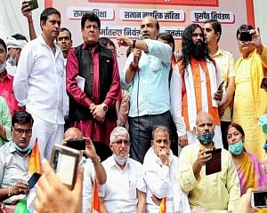 Anti-Muslim slogans at Jantar Mantar: Delhi Police detains fmr BJP spokesperson, 5 others