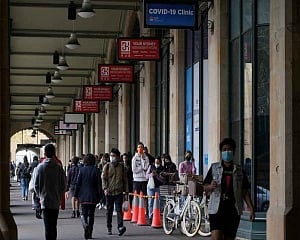 Australia further curbs new arrivals due to risks of variant