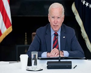 Biden calls Japanese PM Suga, congratulates him for successfully hosting Olympics