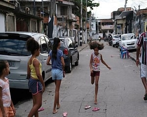 Brazil health officials urge lockdowns, curfews