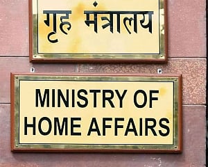 Centre asks states to ensure lockdown opening up is 'carefully calibrated'; no crowding in markets