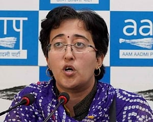 Centre creating 'artificial scarcity' of COVID-19 vaccines to benefit Bharat Biotech, SII: AAP
