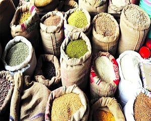 Centre stalled doorstep ration scheme: AAP Govt
