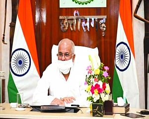 Chief Minister announces free masks and hand sanitiser for all the mitanins and health workers