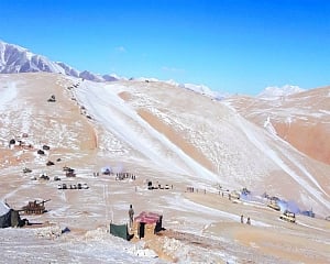China razes its tents at Pangong