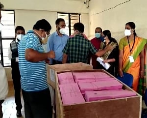 Counting begins in Kerala