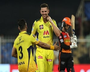 CSK limit SRH to 134/7 on slow Sharjah surface