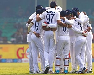 Day 2: Dogged start by New Zealand openers after Southee five-for