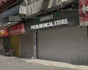 DDMA shuts Laxmi Nagar market following violation of Covid protocols