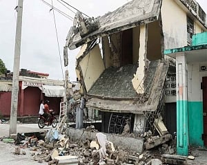 Death toll from Haiti's weekend earthquake raised to 1,941