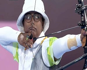 Deepika Kumari moves to Round of 16 with a close win