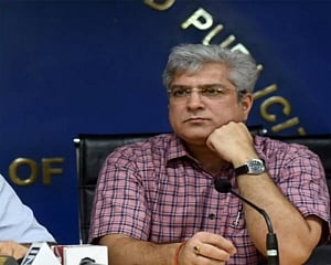 Delhi govt to soon start facilitating registration of e-autos: Gahlot