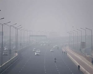 Delhi's air quality improves slightly, moves to 'very poor' from 'severe'