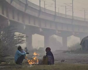 Delhi set to ring in New Year in chilly weather; cold wave to severe cold wave likely till Jan 3