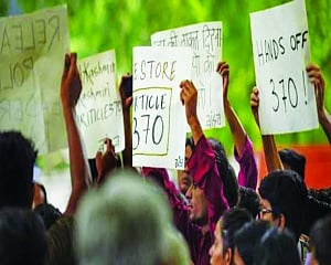 Democracy, Oppn and federalism