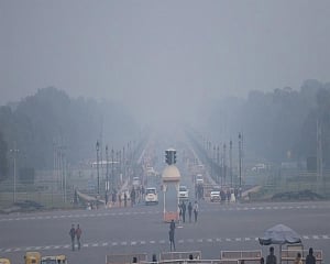 Dense fog engulfs Delhi