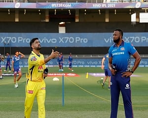 Dhoni wins toss, elects to bat against Mumbai Indians