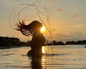 Disha Patani's new picture is about a mellow sun and sultry splash