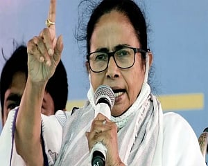 EC notice to Mamata Banerjee over remark on central forces