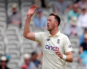 England bowler Ollie Robinson suspended for abusive tweets