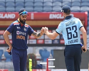 England win toss and elect to field, Pant replaces Iyer in India's playing XI