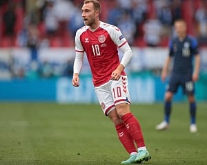 Eriksen sends 'his greetings' to teammates after collapse