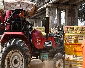 Farm union calls meeting to discuss violence during tractor parade in Delhi