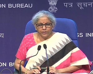 Free visas to 5 lakh tourists, financial support for tourism sector