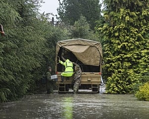 Hundreds evacuated, some by chopper, from New Zealand floods