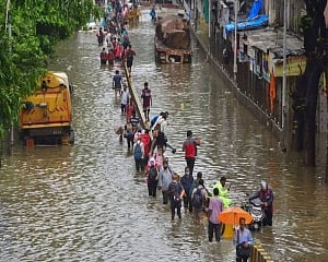 IMD issues red rain alert for five Maha districts, 'orange' warning for Mumbai