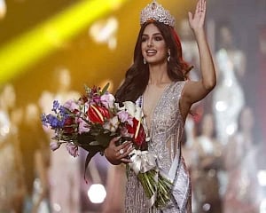 India's Harnaaz Sandhu crowned Miss Universe 2021