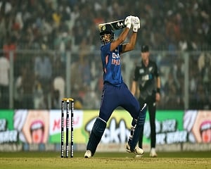 India score 184 for 7 in third T20I against NZ