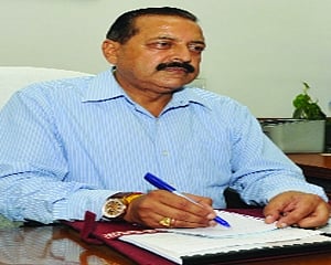 Joint bank account not mandatory for spouse pension: Govt