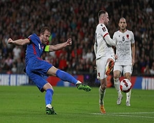 Kane's perfect hat trick helps England toward World Cup