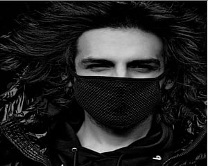Kartik Aaryan posts first picture after 'Dostana 2' controversy