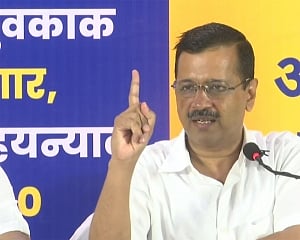 Kejriwal assures 80% jobs for locals if AAP voted to power in Goa next year